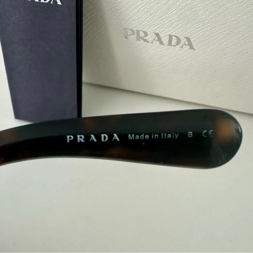 Prada Brown Oversized Sunglasses - Picture 6 of 8